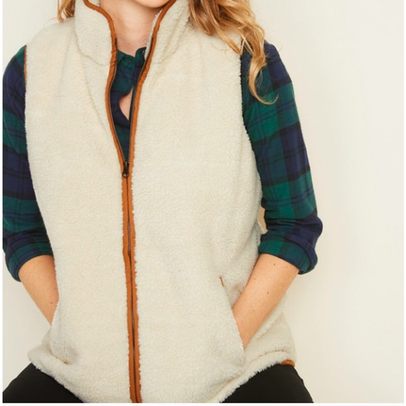 Old Navy Vest Size XL Sleeveless Cream Sherpa Quilted Stone Carving - Picture 1 of 16